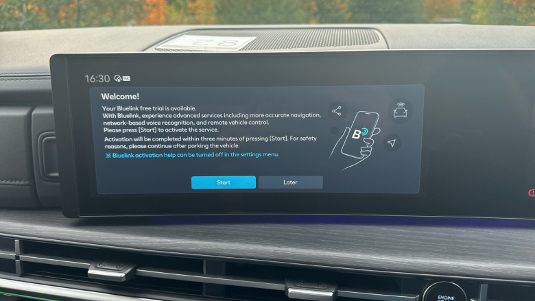 Hyundai SANTA FE 1.6 TGDi Hybrid Ultimate 5dr 4WD Auto Hybrid Estate